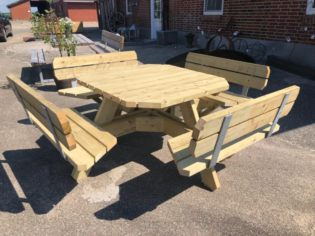 rundt-bord-baenk-1